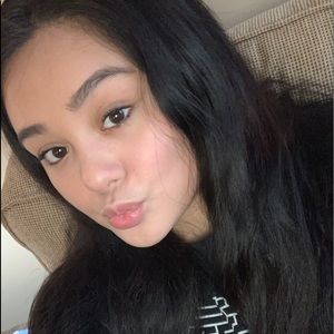 Meet your Posher, Alexia